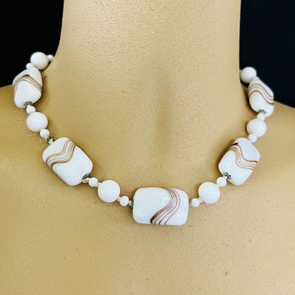 Vintage Japan Necklace White Copper Tone Swirl Art Glass Collar Chocker 1088